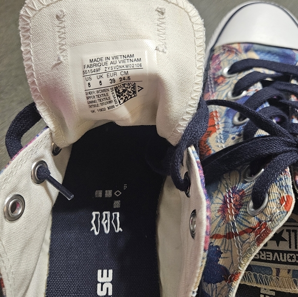 Converse - Picture 6 of 6